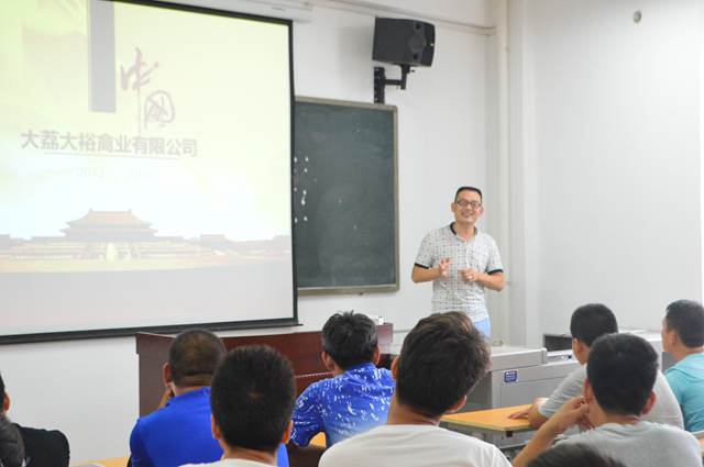 农学院举办暑假社会实践招聘会-渭南职业技术学院